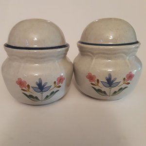 HEARTLAND BY INTERNATIONAL SALT & PEPPER SHAKERS - ROUND TOP - PLUGS INCLUDED